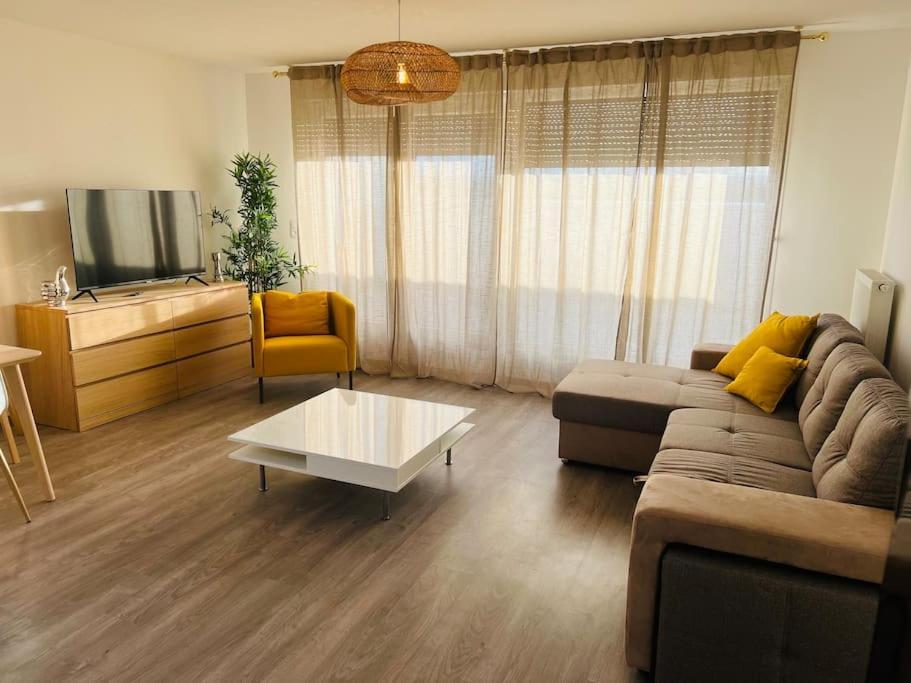 Harmonieux/Bezannes/Pkg Prive Apartment Exterior foto